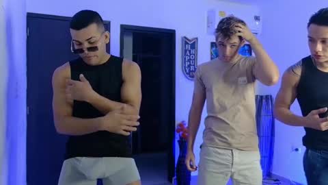 Angelo Mark Fernando Taylor online show from 11/22/25, 11:31