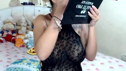 nikky and jeik online show from 01/06/25, 10:26