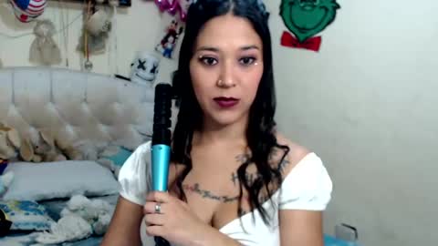 nikky and jeik online show from 01/20/25, 08:18