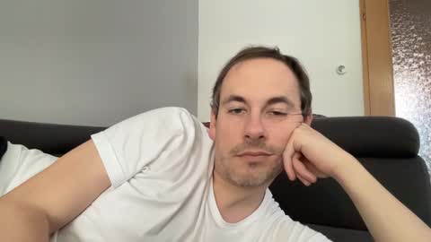 Snapshot of boyslut8 chatting on 01/19/25, 01:01 boytoyhh online show from 01/19/25, 01:01