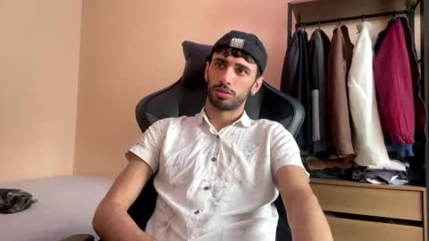 Snapshot of boyzinm2 chatting on 10/26/25, 01:06 boyzinm2 online show from 10/26/25, 01:06