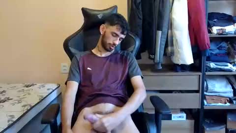 Snapshot of boyzinm2 chatting on 02/10/26, 09:19 boyzinm2 online show from 02/10/26, 09:19