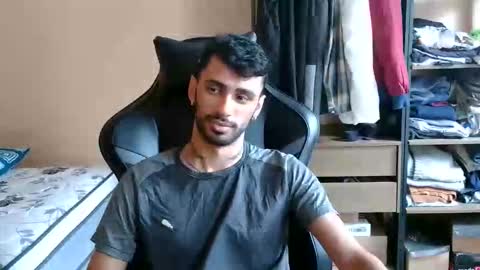 Snapshot of boyzinm2 chatting on 02/19/26, 01:51 boyzinm2 online show from 02/19/26, 01:51