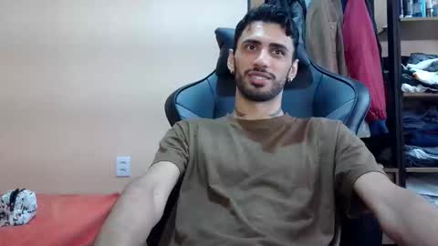 boyzinm2 online show from 03/17/26, 12:08