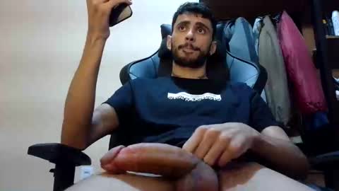 boyzinm2 online show from 04/11/26, 08:18