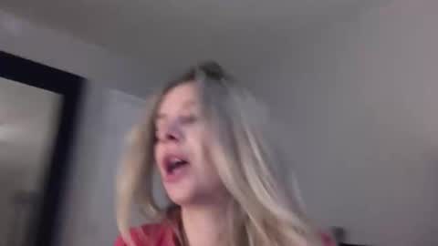 bpkylie online show from 11/19/25, 01:38