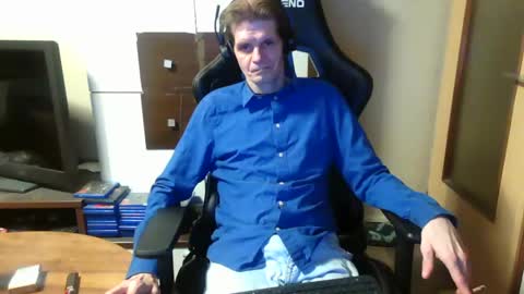 bponie1 online show from 12/25/24, 02:03