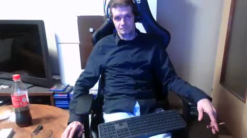 bponie1 online show from 12/29/24, 01:56