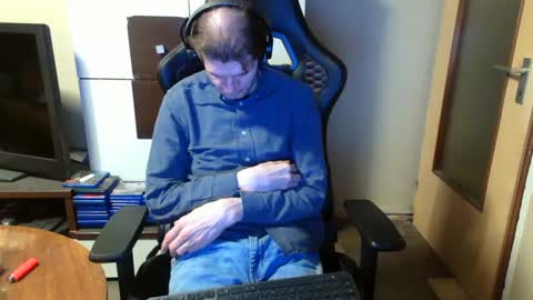 bponie1 online show from 01/25/25, 02:04