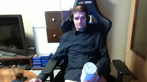 bponie1 online show from 02/06/25, 05:03