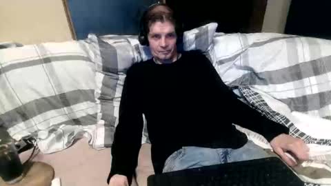 bponie1 online show from 10/31/25, 02:12