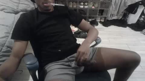 Snapshot of bquen400 chatting on 09/28/25, 05:57 bquen400 online show from 09/28/25, 05:57