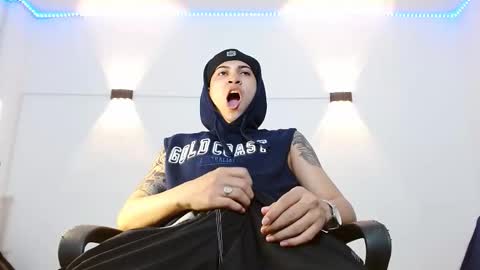 Snapshot of br4ndon_cooper chatting on 10/09/25, 02:15 Brandon online show from 10/09/25, 02:15