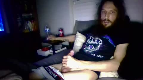 Snapshot of brad1989musiclife chatting on 12/23/25, 08:45 GuitarBrad1989 online show from 12/23/25, 08:45