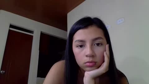 brad_and_emma293215 online show from 09/17/25, 11:39