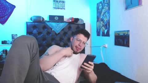 Snapshot of brad_hot_boy chatting on 01/21/25, 06:12 brad hot boy online show from 01/21/25, 06:12