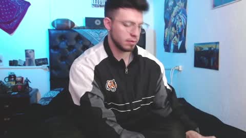 Snapshot of brad_hot_boy chatting on 03/08/25, 04:17 brad hot boy online show from 03/08/25, 04:17