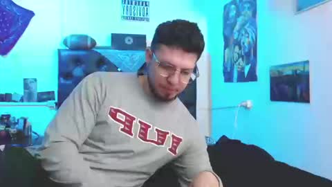 Snapshot of brad_hot_boy chatting on 09/09/25, 04:17 brad hot boy online show from 09/09/25, 04:17