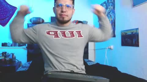 Snapshot of brad_hot_boy chatting on 09/10/25, 04:23 brad hot boy online show from 09/10/25, 04:23