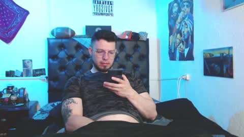 Snapshot of brad_hot_boy chatting on 10/10/25, 04:06 brad hot boy online show from 10/10/25, 04:06