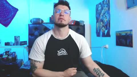 Snapshot of brad_hot_boy chatting on 10/21/25, 03:46 brad hot boy online show from 10/21/25, 03:46