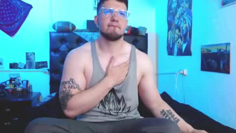 brad hot boy online show from 01/07/26, 03:25