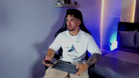 Snapshot of brad_summer chatting on 07/15/26, 05:51 brad summer online show from 07/15/26, 05:51