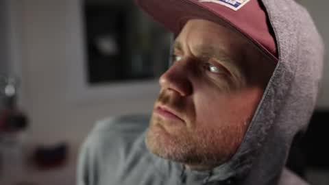 Snapshot of bradbronton chatting on 12/19/24, 04:45 BradBronton online show from 12/19/24, 04:45