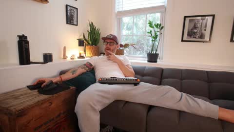 Snapshot of bradbronton chatting on 01/17/26, 01:16 BradBronton online show from 01/17/26, 01:16