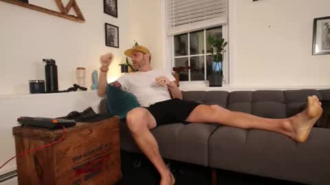 Snapshot of bradbronton chatting on 01/19/26, 10:52 BradBronton online show from 01/19/26, 10:52