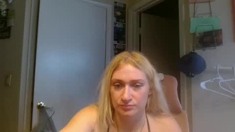 Snapshot of braindeadbetty chatting on 05/14/26, 12:28 i am a naughty jedi knight online show from 05/14/26, 12:28