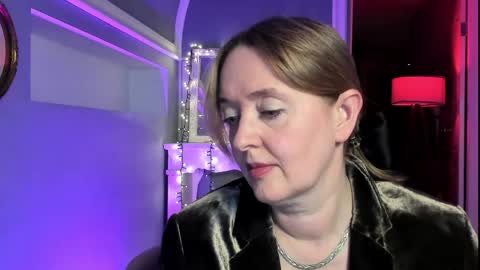 I see you X-twitter its braingirl online show from 05/20/26, 03:40