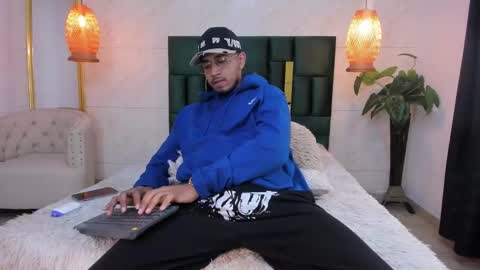 Brand  online show from 11/14/25, 01:21