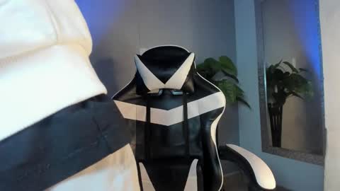 Brand  online show from 02/08/26, 11:35