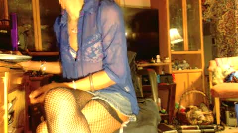 Snapshot of brandibme2 chatting on 12/22/24, 04:39 Brandi online show from 12/22/24, 04:39