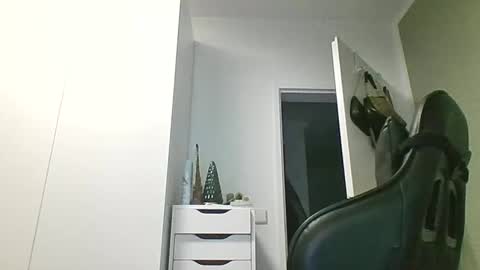 Snapshot of brandinator__cb chatting on 01/12/26, 04:12 brandinator__cb online show from 01/12/26, 04:12