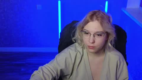 Snapshot of brandy__stars chatting on 01/16/25, 01:48 Belle online show from 01/16/25, 01:48