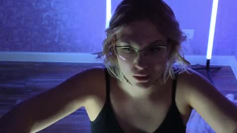 Snapshot of brandy__stars chatting on 01/17/25, 05:21 Belle online show from 01/17/25, 05:21