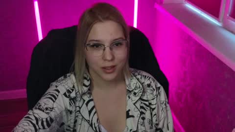 Snapshot of brandy__stars chatting on 01/20/25, 06:21 Belle online show from 01/20/25, 06:21