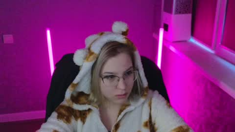 Snapshot of brandy__stars chatting on 01/24/25, 03:00 Belle online show from 01/24/25, 03:00