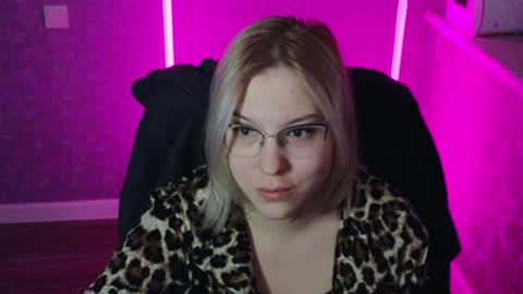 Snapshot of brandy__stars chatting on 01/29/25, 12:33 Belle online show from 01/29/25, 12:33