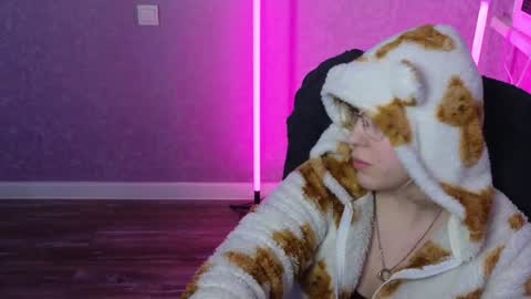 Snapshot of brandy__stars chatting on 01/30/25, 04:06 Belle online show from 01/30/25, 04:06