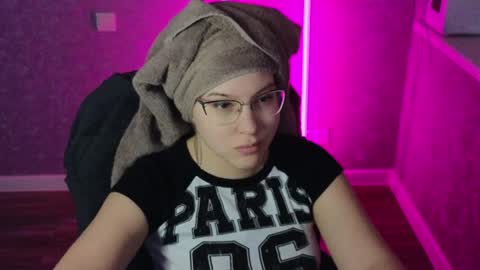 Snapshot of brandy__stars chatting on 02/03/25, 02:58 Belle online show from 02/03/25, 02:58