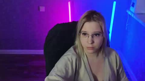 Snapshot of brandy__stars chatting on 02/13/25, 06:09 Belle online show from 02/13/25, 06:09