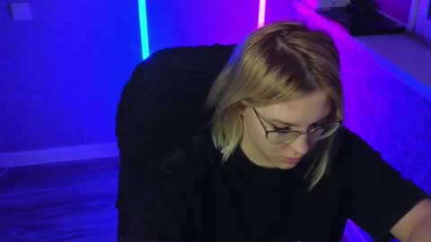 Snapshot of brandy__stars chatting on 02/21/25, 12:05 Belle online show from 02/21/25, 12:05