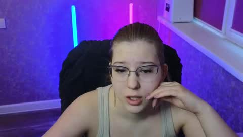 Snapshot of brandy__stars chatting on 03/01/25, 01:43 Belle online show from 03/01/25, 01:43