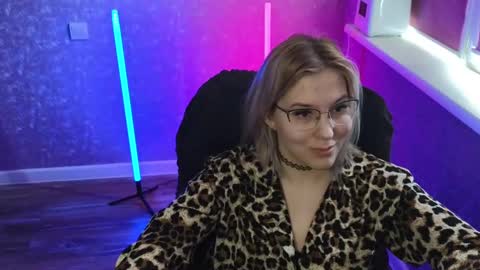 Snapshot of brandy__stars chatting on 03/07/25, 05:08 Belle online show from 03/07/25, 05:08