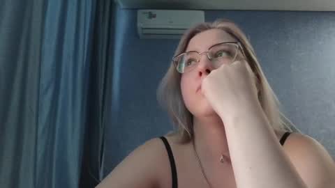 Snapshot of brandy__stars chatting on 03/15/26, 11:49 Belle online show from 03/15/26, 11:49