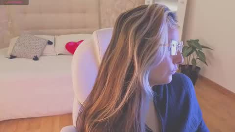 Snapshot of brandy_sweet_ chatting on 09/19/25, 10:38 BRANDY online show from 09/19/25, 10:38