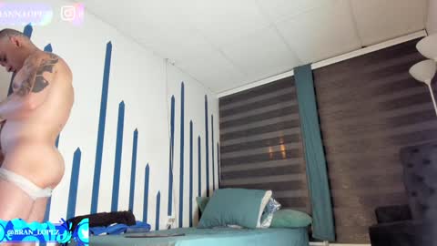 Instagram             twitter BRAN LOPEZ  online show from 12/04/24, 04:32